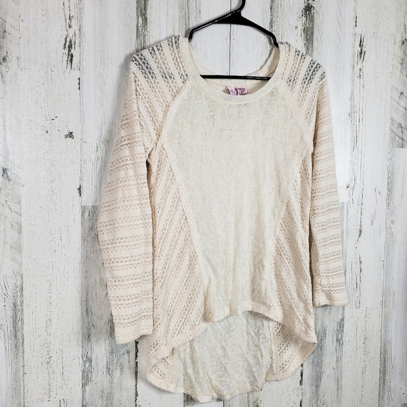 Love on a hanger high low long sleeve top size Small - Picture 2 of 6